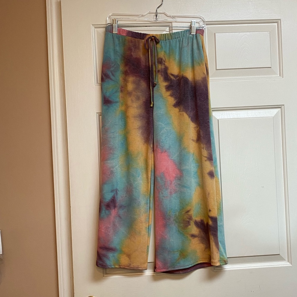 New  multi colored tie dye cropped pants